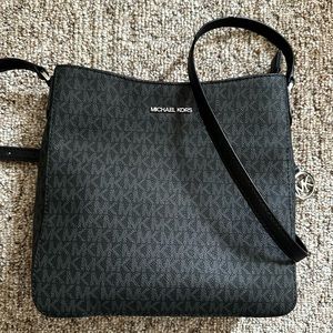 Black Michael Kors Crossbody Logo